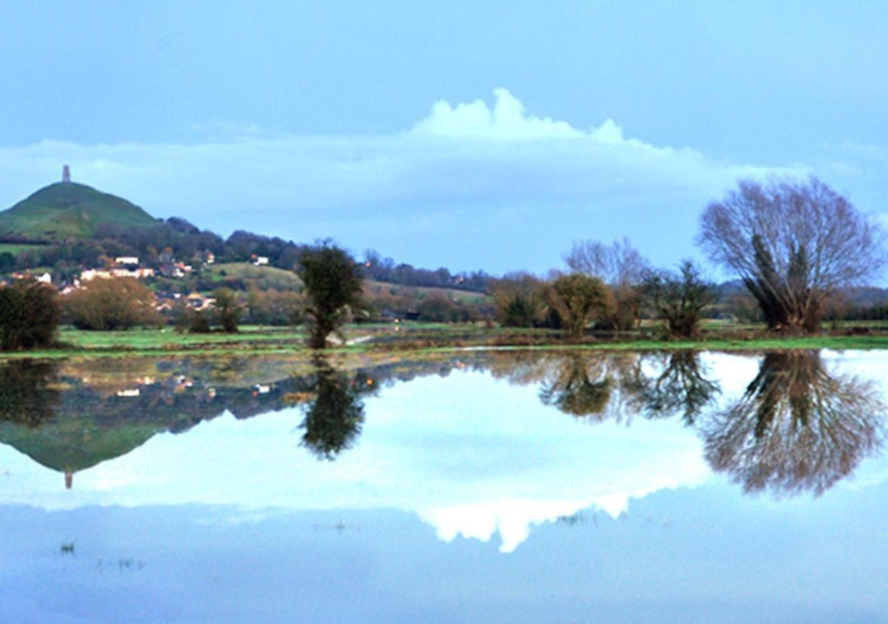 Healing Waters Sanctuary For Exclusive Private Hire And Self Catering Board, Vegetarian, Alcohol & Wifi Free Retreat In Glastonbury Bed and Breakfast Esterno foto