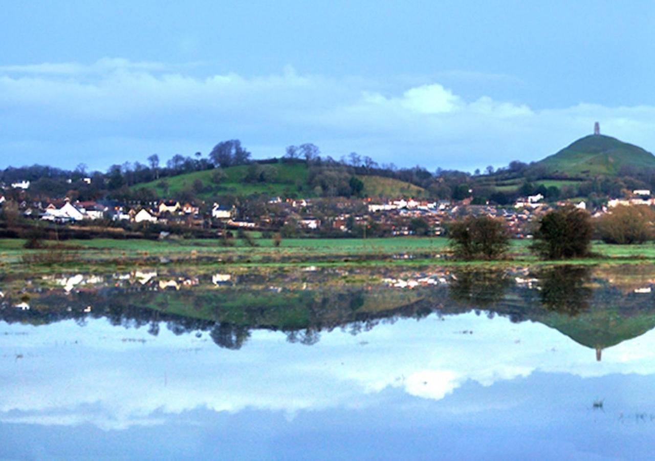 Healing Waters Sanctuary For Exclusive Private Hire And Self Catering Board, Vegetarian, Alcohol & Wifi Free Retreat In Glastonbury Bed and Breakfast Esterno foto