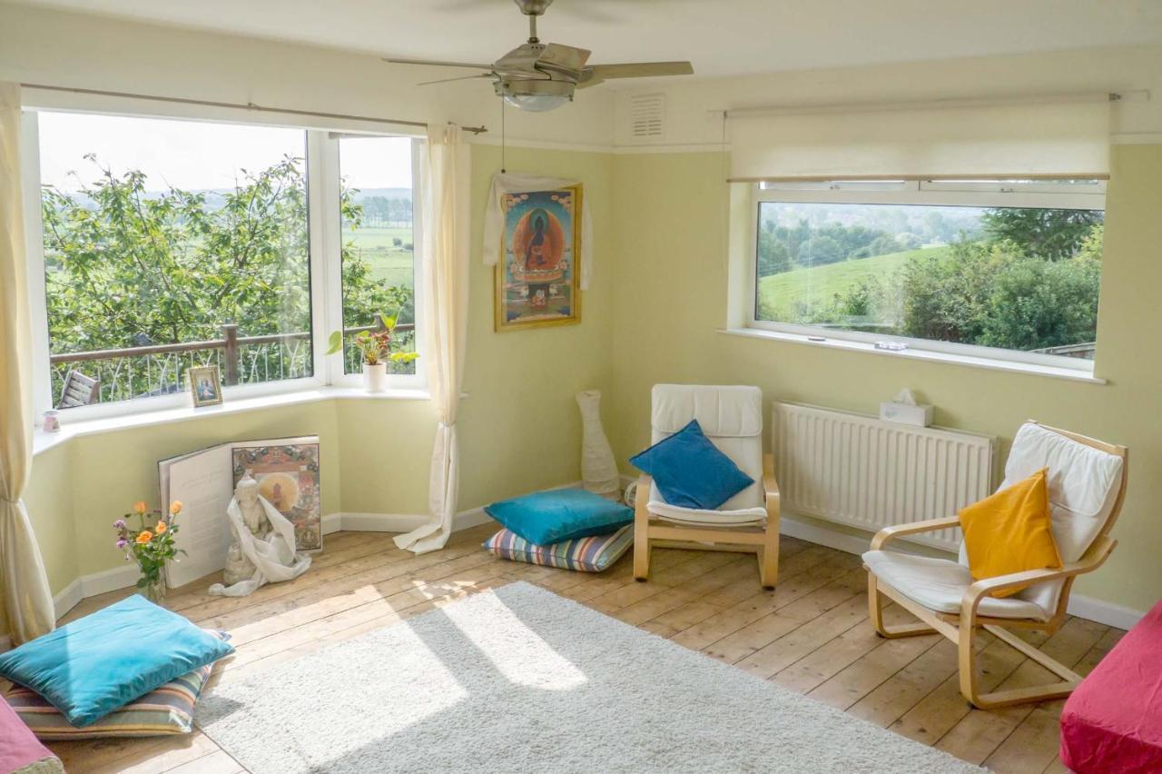 Healing Waters Sanctuary For Exclusive Private Hire And Self Catering Board, Vegetarian, Alcohol & Wifi Free Retreat In Glastonbury Bed and Breakfast Esterno foto