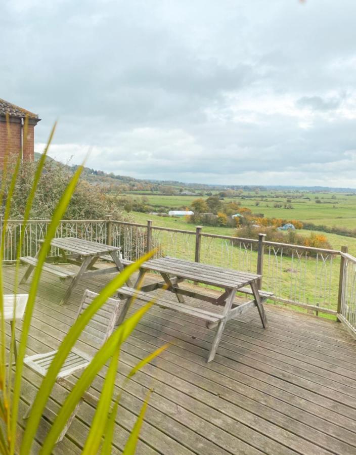 Healing Waters Sanctuary For Exclusive Private Hire And Self Catering Board, Vegetarian, Alcohol & Wifi Free Retreat In Glastonbury Bed and Breakfast Esterno foto