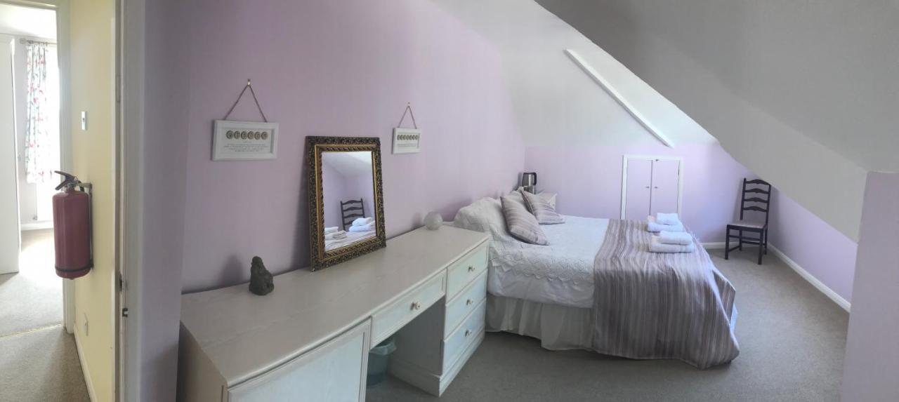 Healing Waters Sanctuary For Exclusive Private Hire And Self Catering Board, Vegetarian, Alcohol & Wifi Free Retreat In Glastonbury Bed and Breakfast Esterno foto